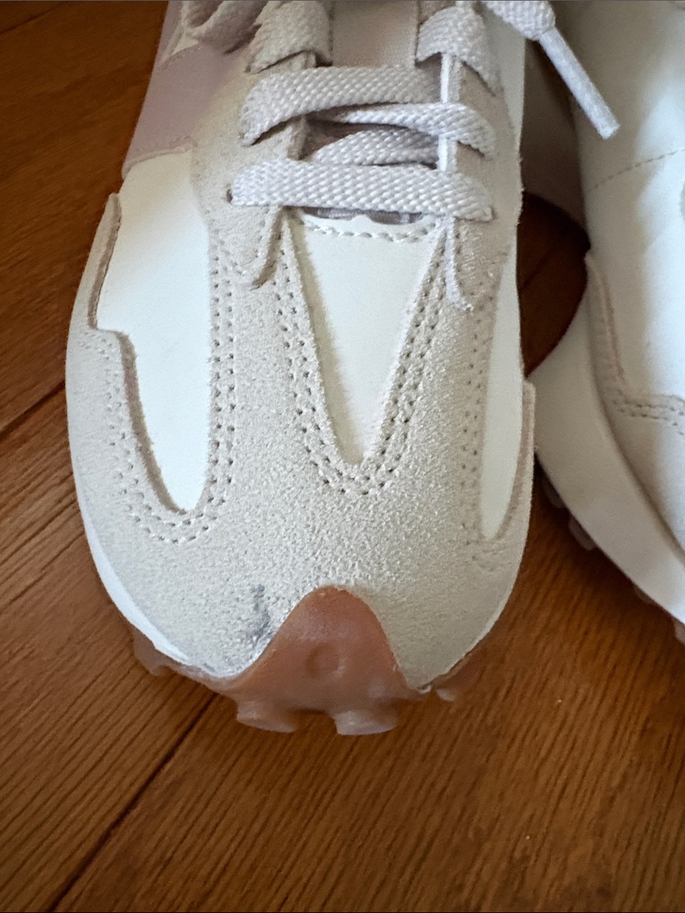 New Balance 327 - Picture 3 of 7